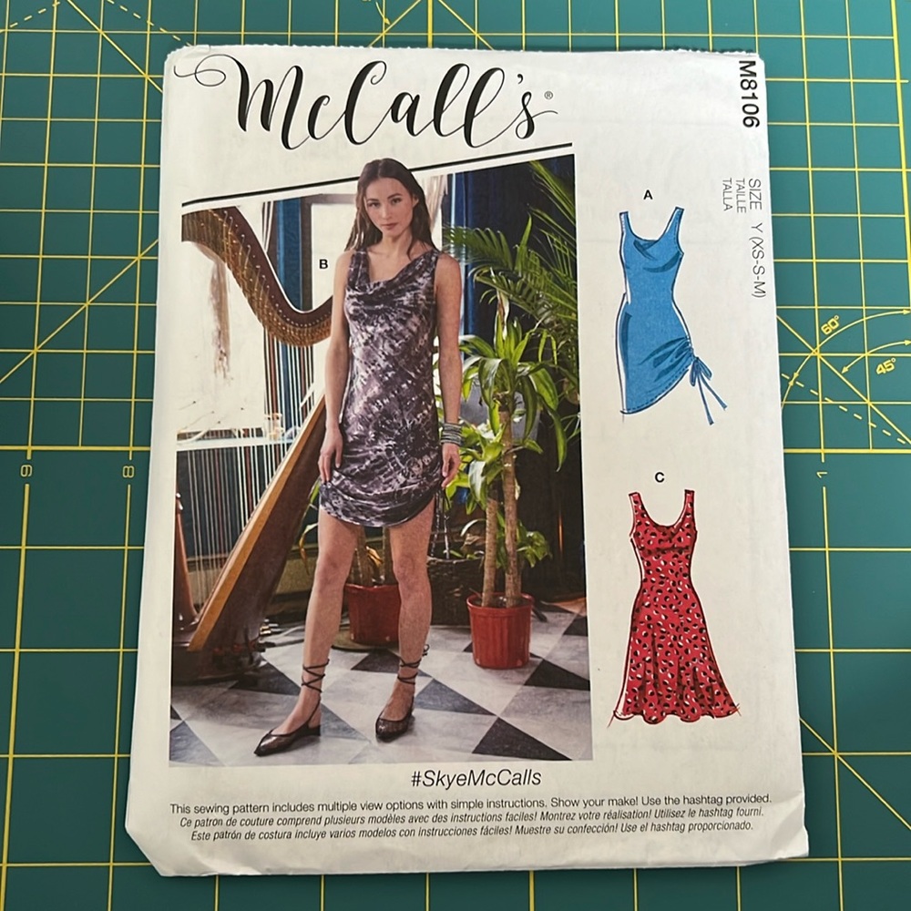 McCall Sewing Pattern - Dress M8106